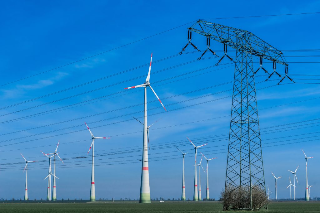 strommast_windkraftanlage